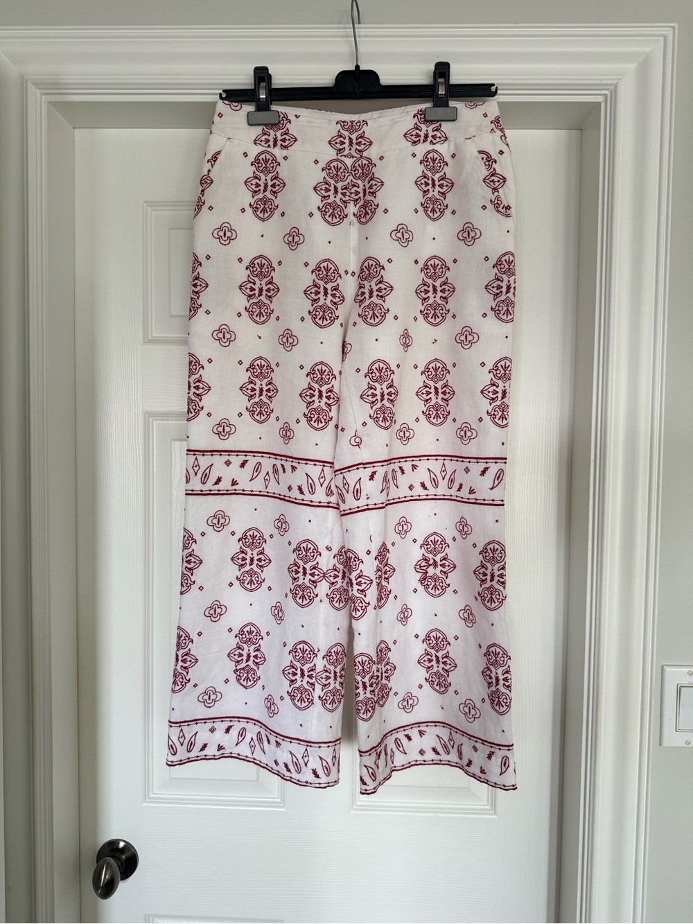 White and Burgundy Printed Low-Rise Wide-Leg Pants